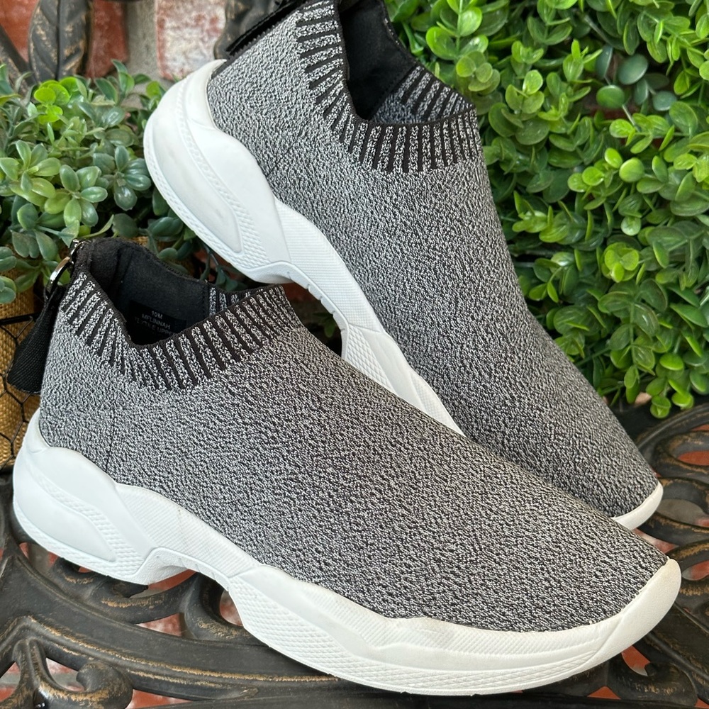 Marc Fisher Linnah Fashion Sneakers; Drk Gray Textile W/Back Zip Detail; Sz 10M